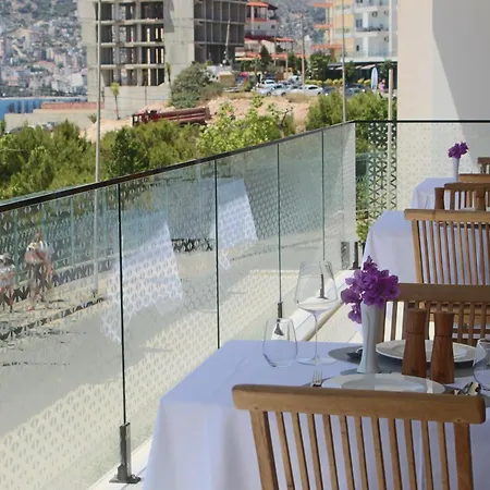The Queen's Lion Premium ホテル Sarandë