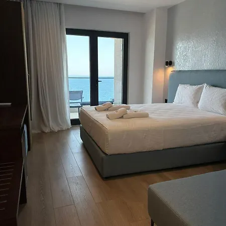 The Queen's Lion Premium ホテル Sarandë